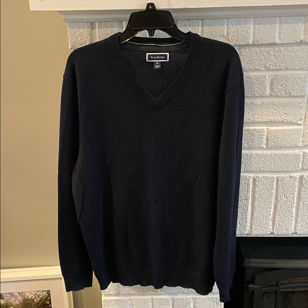 Club Room Men's V-Neck Sweater in dark navy blue